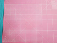 
              Schneideunterlage Schneidmatte rosa 45 x 60cm
            