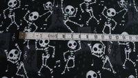 
              Bio Baumwollstoff / Webware Halloween tanzende Skelette schwarz
            